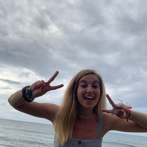 Meet your Posher, Sloane